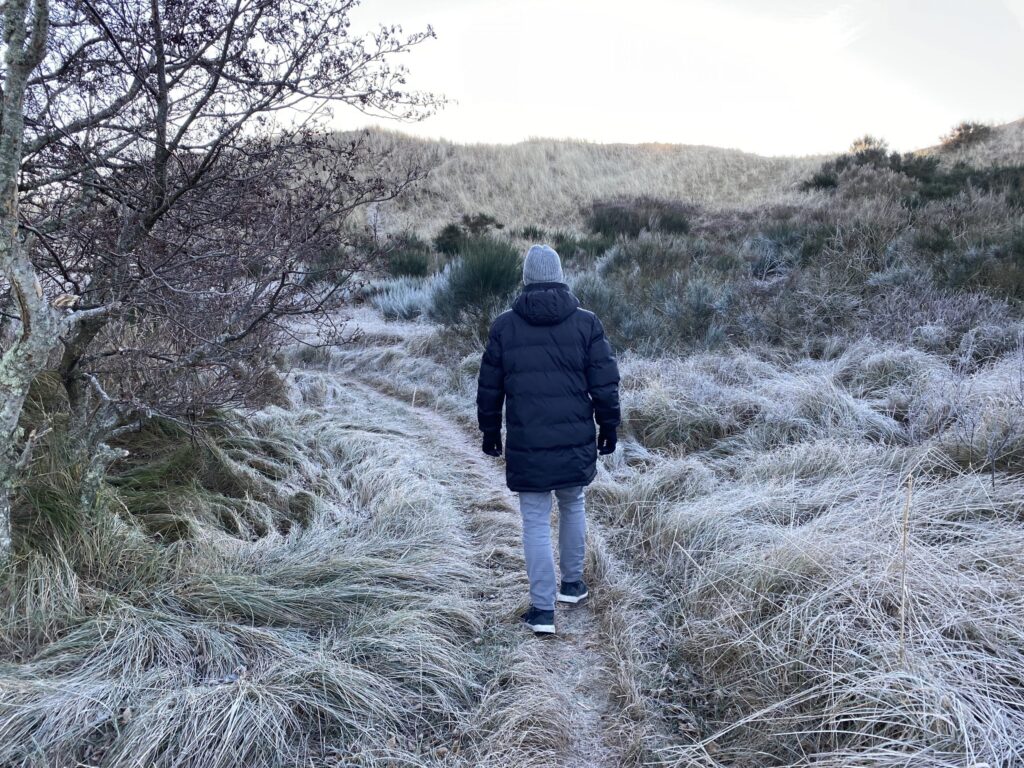 Vandring i frostvejr i Skagen Klitplantage