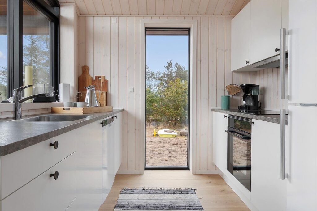 Nr. Lyngby, Lønstrup: Tur A